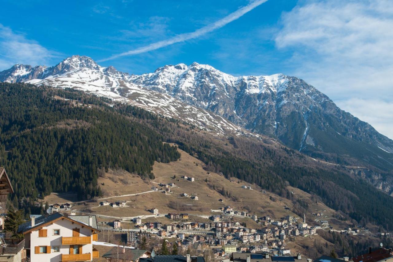 Hotel San Carlo, Tra Bormio E Livigno Isolaccia Kültér fotó